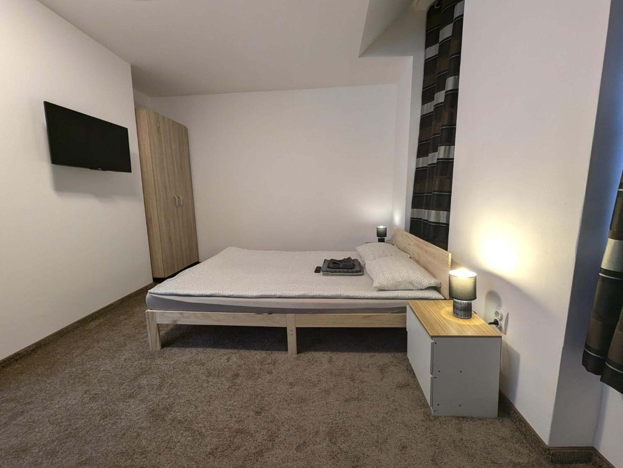 Sandor Central Studio Apartment Тиргу-Муреш Екстер'єр фото